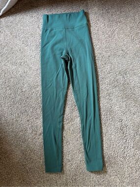 Abercrombie & Fitch green ribbed leggings  size Small